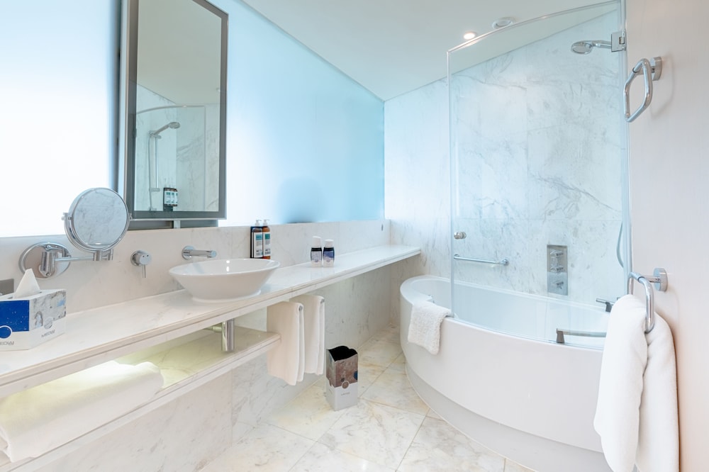 Media One Hotel Dubai — photo 4