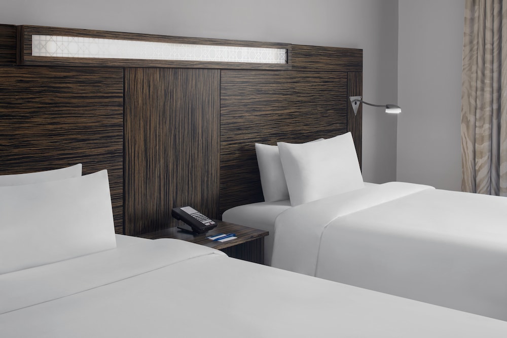 Holiday Inn Express Dubai Jumeirah by IHG — photo 4