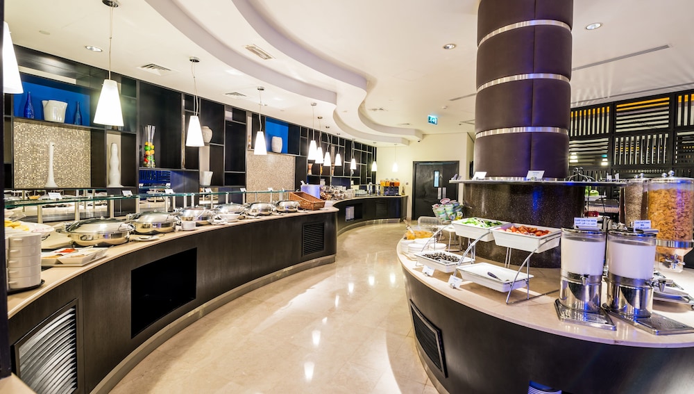 Holiday Inn Express Dubai Airport by IHG — photo 6