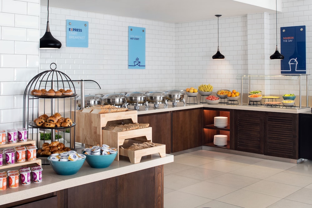 Holiday Inn Express Dubai Jumeirah by IHG — photo 3