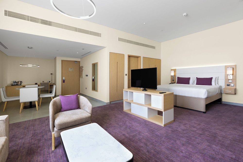Premier Inn Dubai Ibn Battuta Mall — photo 5