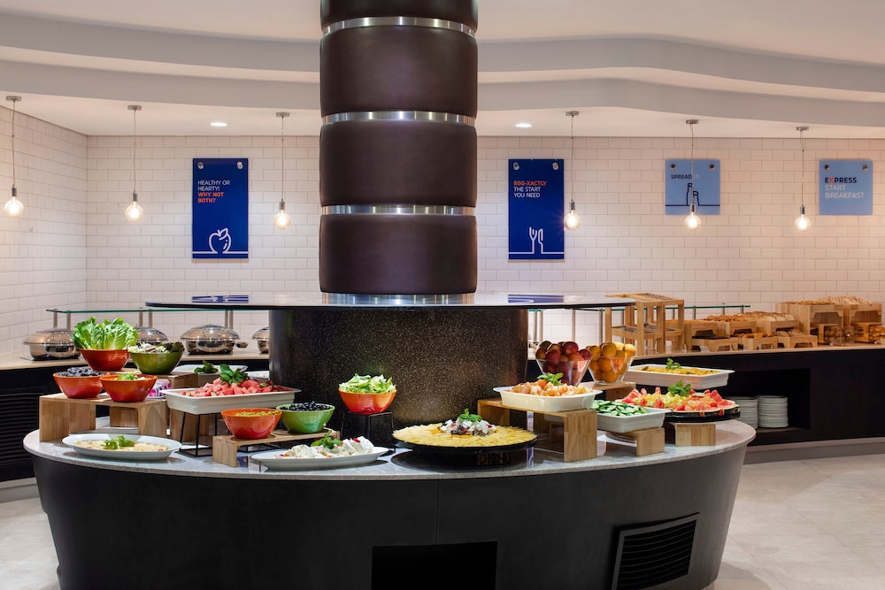 Holiday Inn Express Dubai Airport by IHG — photo 5