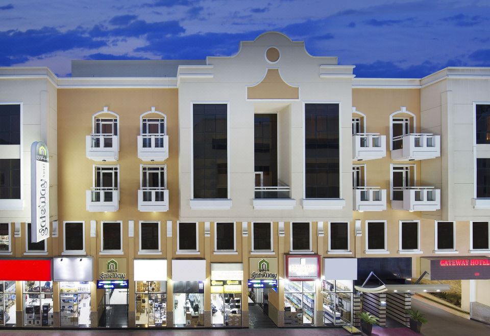 Gateway Hotel
